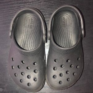 Toddler crocs
